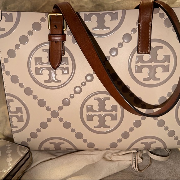 Tory Burch T-monogram contrast embossed small Tote w/wallet - Picture 2 of 6